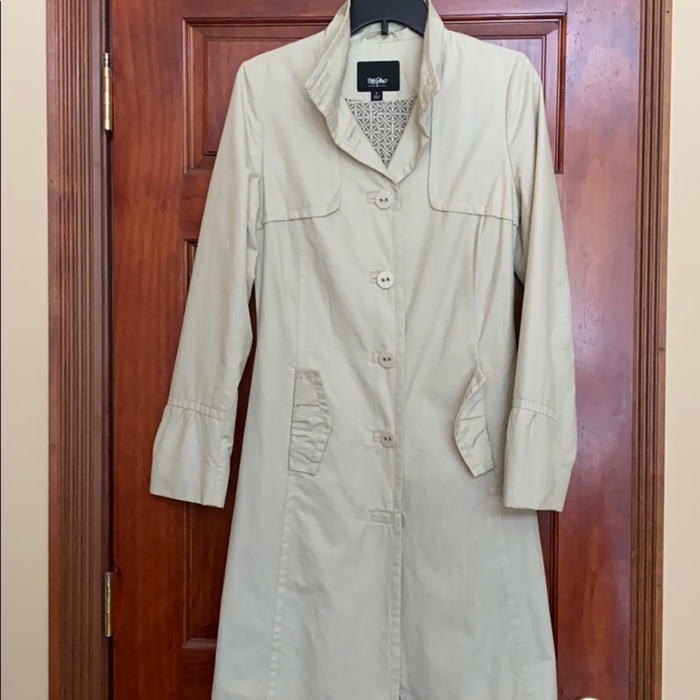 Long beige jacket